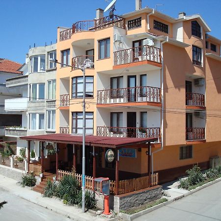 Lazur Hotel Ravda Exterior photo