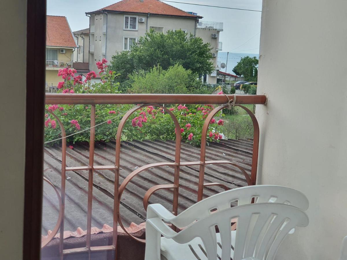 Lazur Hotel Ravda Exterior photo