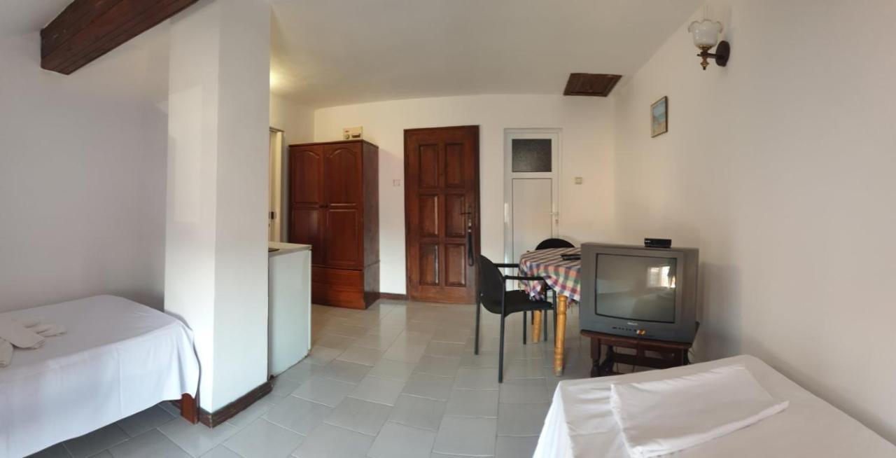 Lazur Hotel Ravda Exterior photo